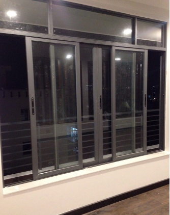 phong-khach-penhouse-nen-lap-loai-cua-nao-tldwwindows