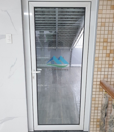 Cửa Đi Mở Quay PMI Nhập Khẩu